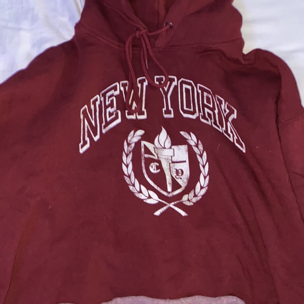 Cropped New York hoodie